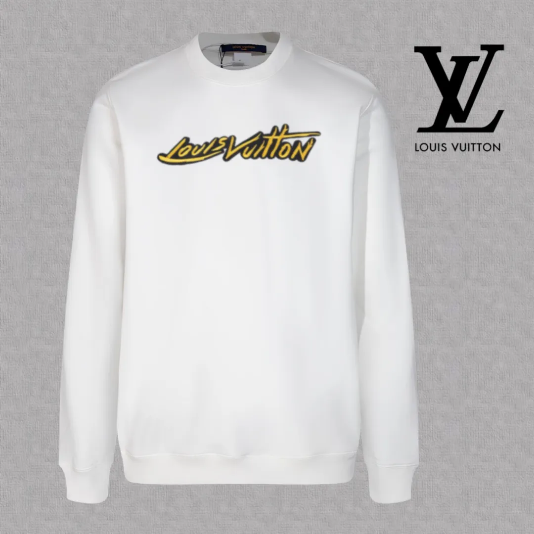 🅿️250 hot style on the shelves🔥❗ 💫〖Louis Vuitton LV〗 Fashionable round neck sweatshirt, casually matched with various styles, it is perfectly handsome😎The whole dress is made of double waistcoats, which makes the whole dress more three-dimensional. Not ordinary factories can do such fine work. The 2025 spring style counters are on sale, exquisite round neck terry sweatshirt, high-end double-strand pure cotton Customized drawstring ribs are dyed in the same vat and are complete with three standards. The chest craftsmanship adopts a simple and elegant pattern on the chest, which is easy to control for any age group! Fit and comfortable! Customized thickened 440g terry sweatshirt fabric, soft and comfortable to the touch, with a three-dimensional shape! 🙌🏻 It’s also very breathable, so it’s a versatile style that can be worn with any outfit! ✔Color: Black White Apricot Size: S M L XL 2XL